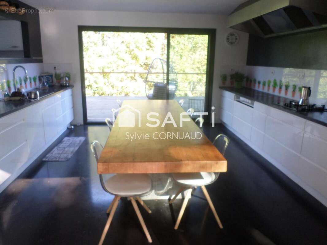 Photo 8 - Maison à BUSSAC-SUR-CHARENTE