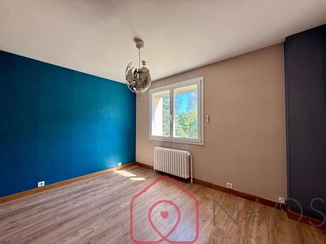 Maison familiale 110 m²  4/5 chambres  Sous-sol complet  Balan - photo 9