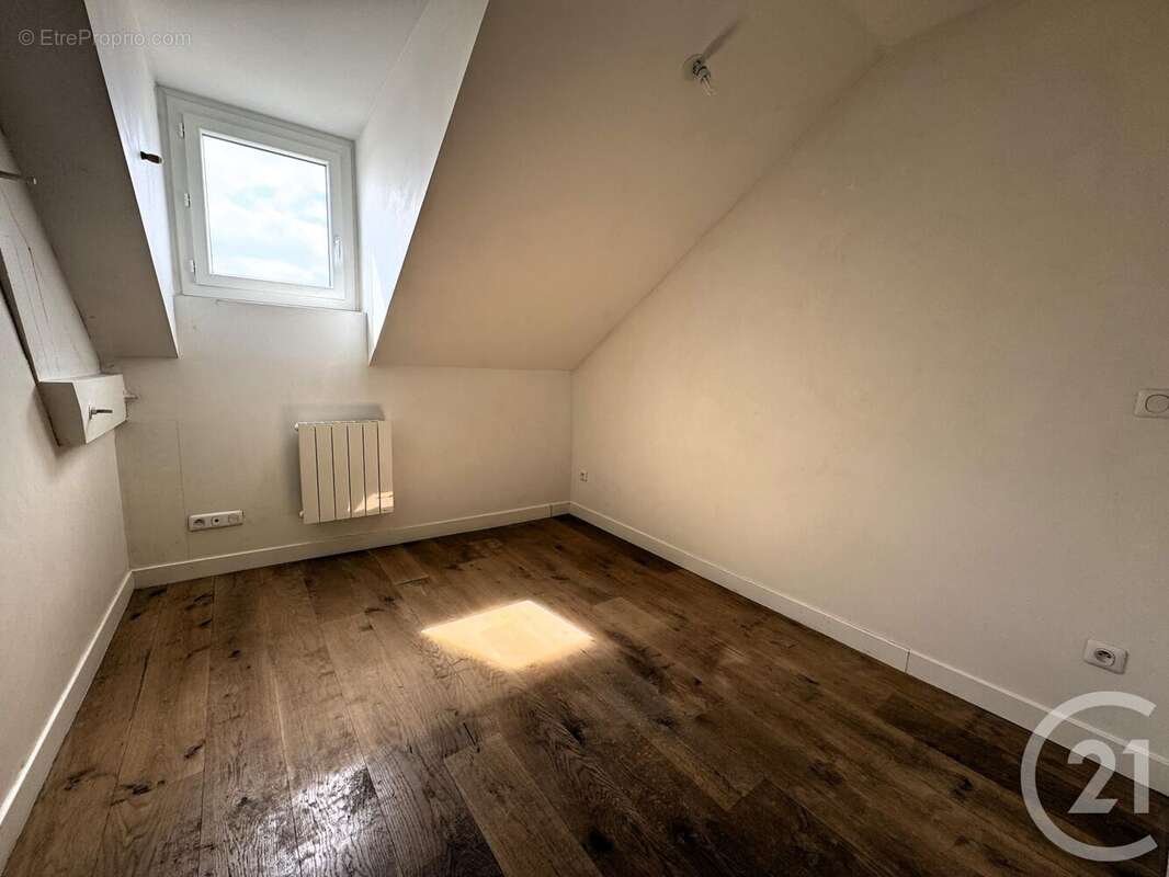 Appartement à SAINT-MAUR-DES-FOSSES