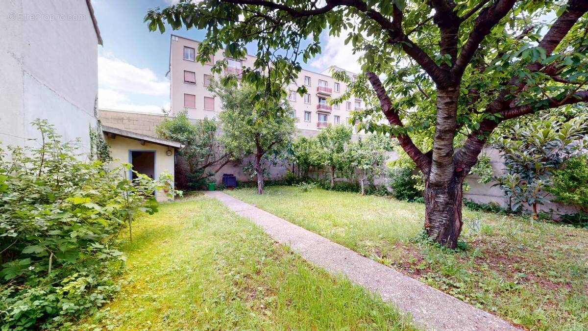 Maison à VITRY-SUR-SEINE