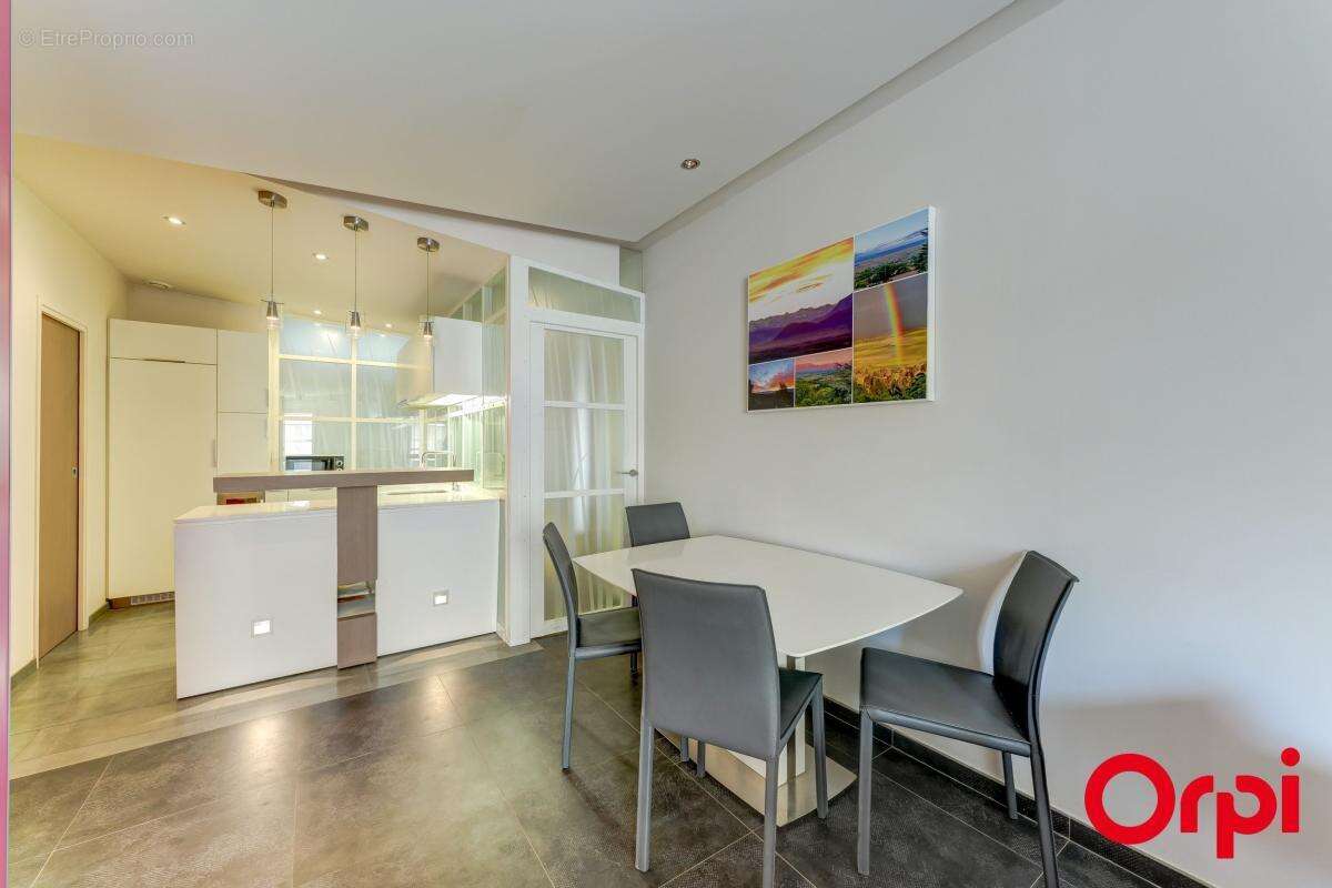 Appartement À Vendre - photo 4