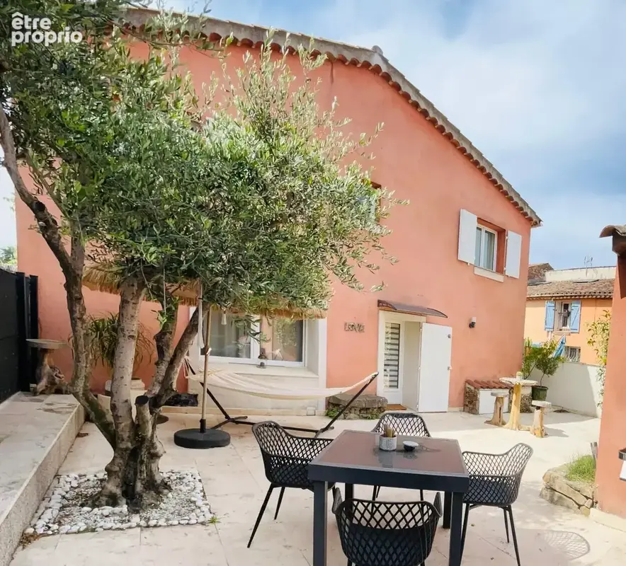 Maison 3 pièces 92 m² · à Roquebrune-sur-Argens · 91,7 m² · 425 000 €