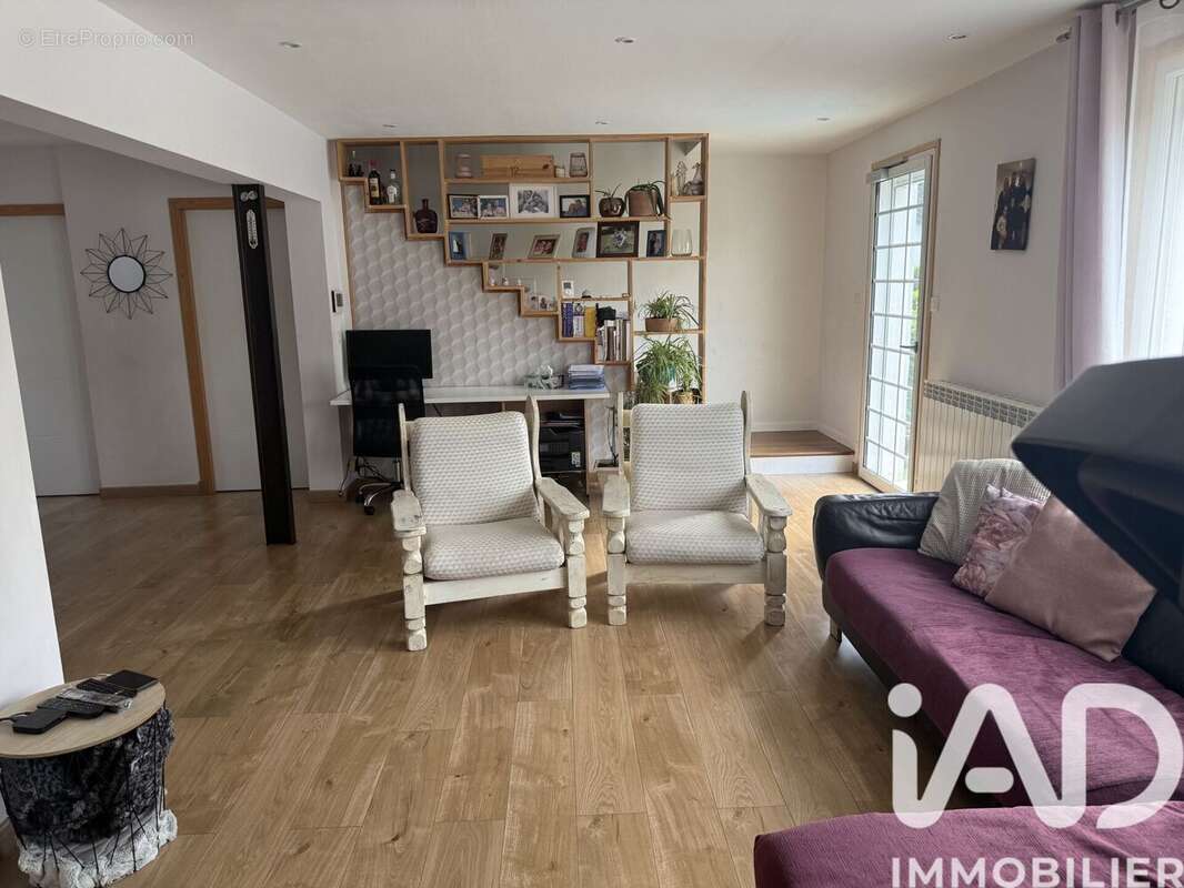 Photo 8 - Maison à VERT-SAINT-DENIS
