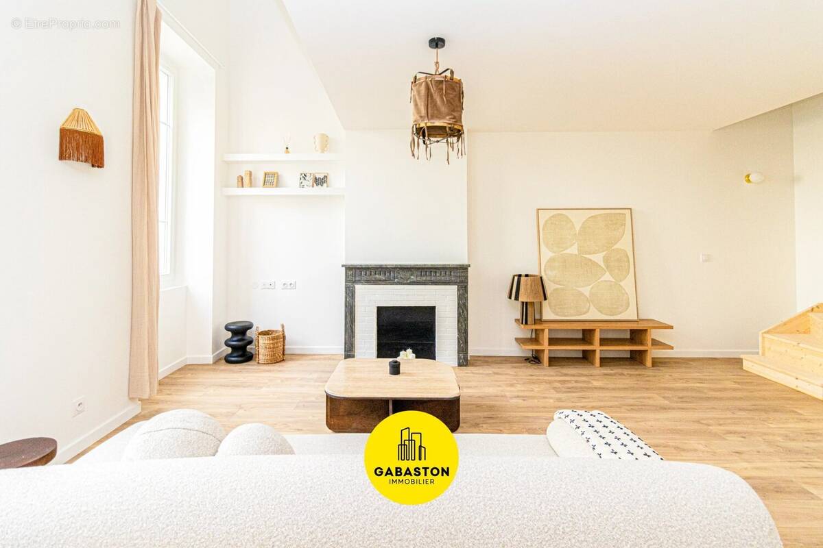 Appartement à MARSEILLE-4E