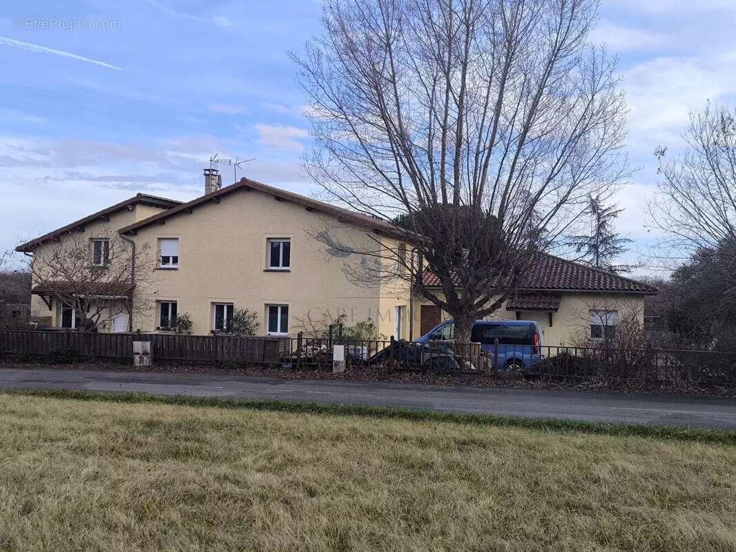 Appartement à LIERGUES