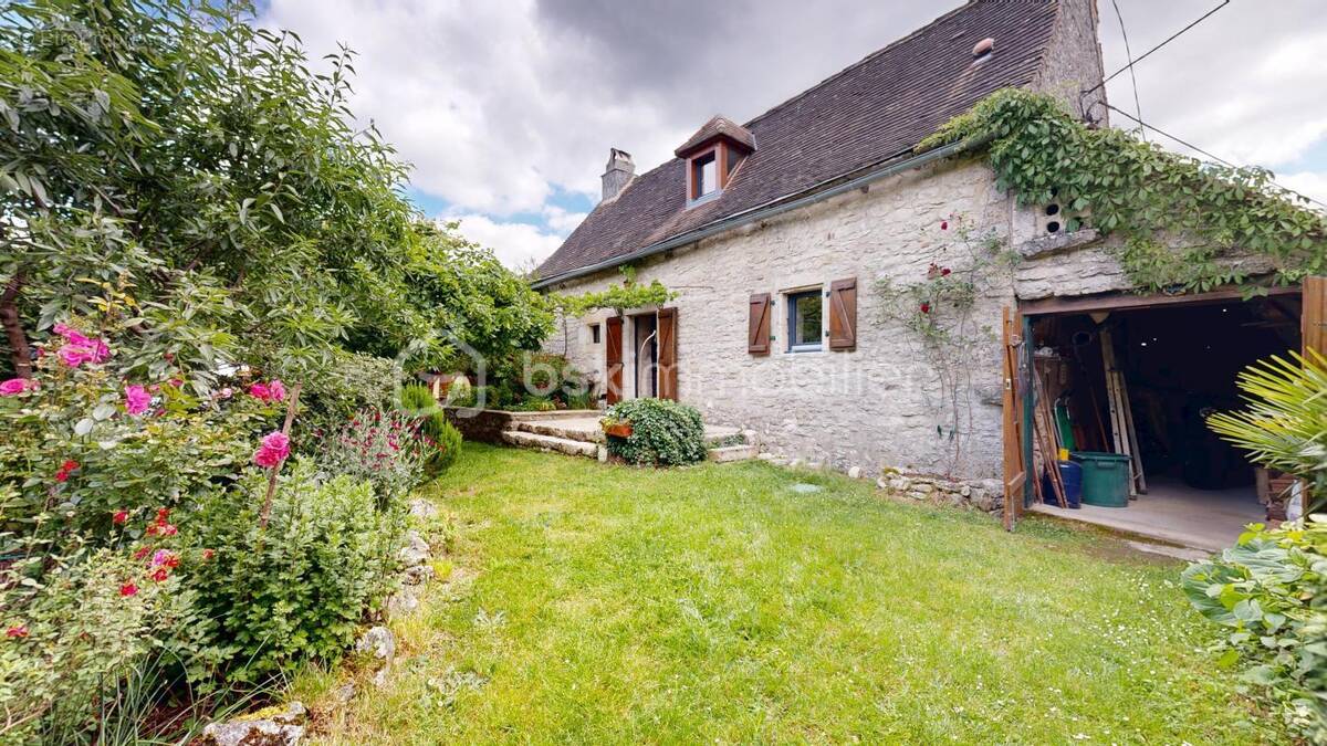 Maison à GINOUILLAC