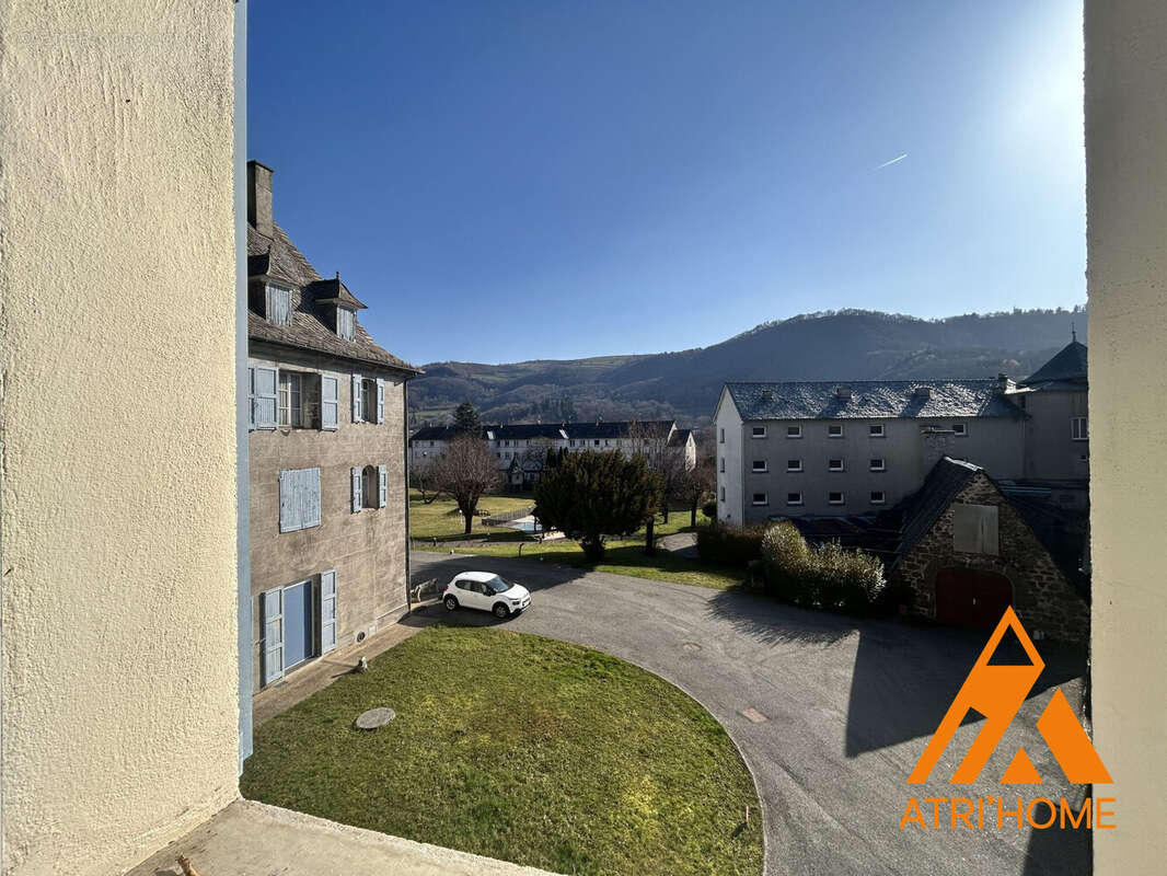 Appartement à VIC-SUR-CERE