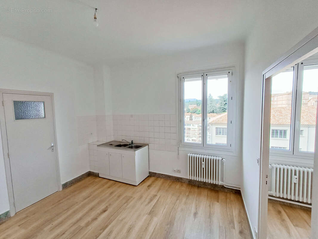 Appartement à AUBENAS