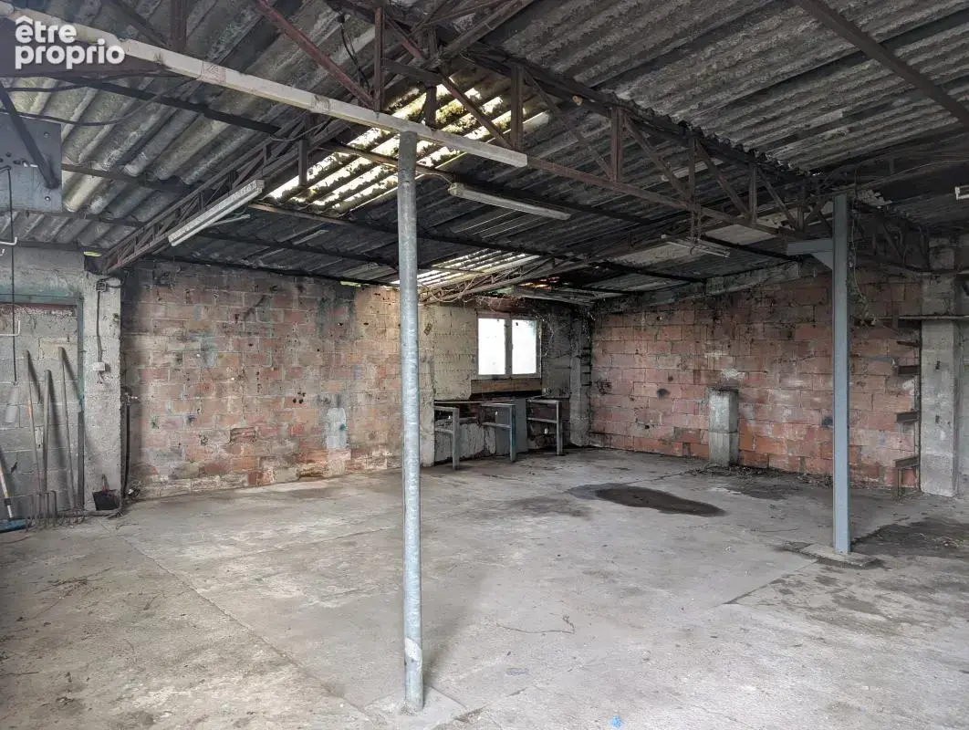 Libourne 2 entrepôts 65 et 140 m² - dès 50 000 € - photo 2