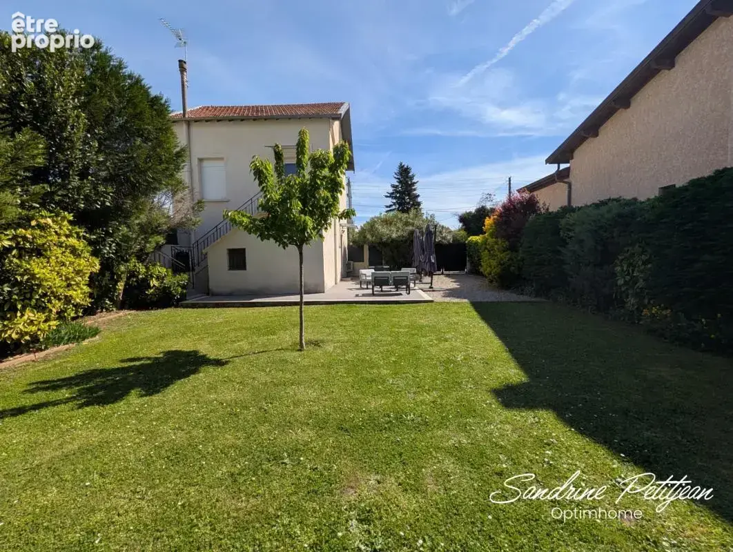 Maison à VAULX-EN-VELIN