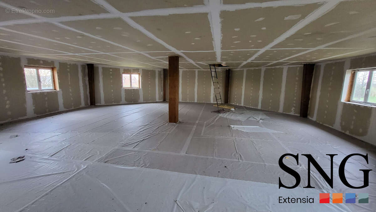 Commerce à TOURVILLE-SUR-ARQUES