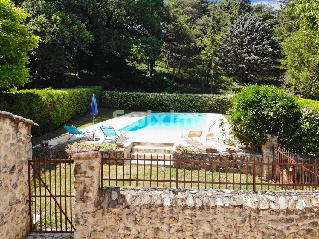 Maison à MONTELIMAR