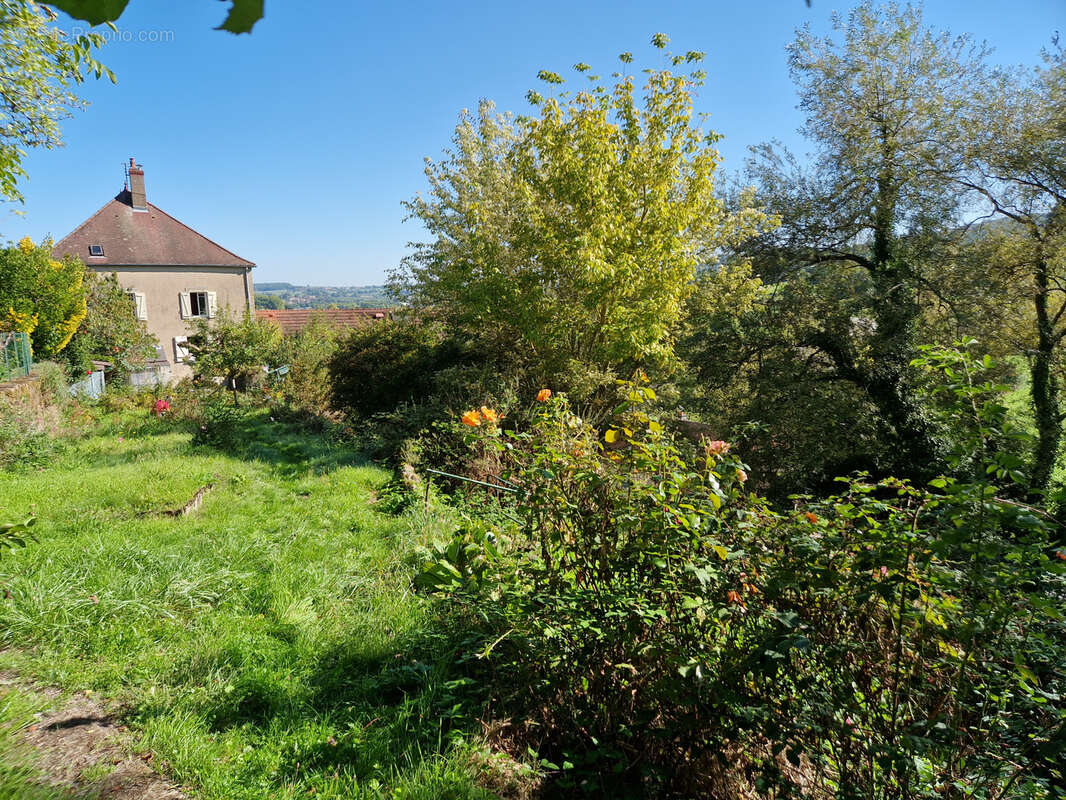 Maison à AUTUN