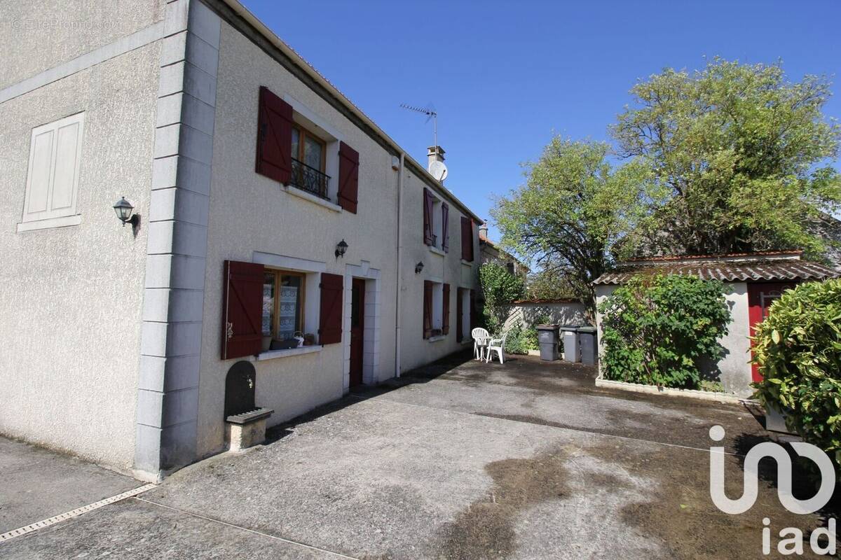 Photo 1 - Maison à SAINT-MESMES