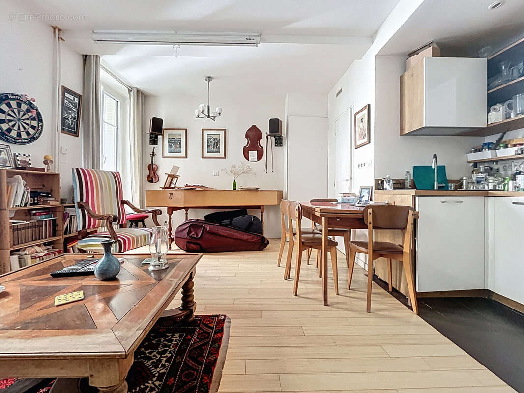Appartement à PARIS-20E