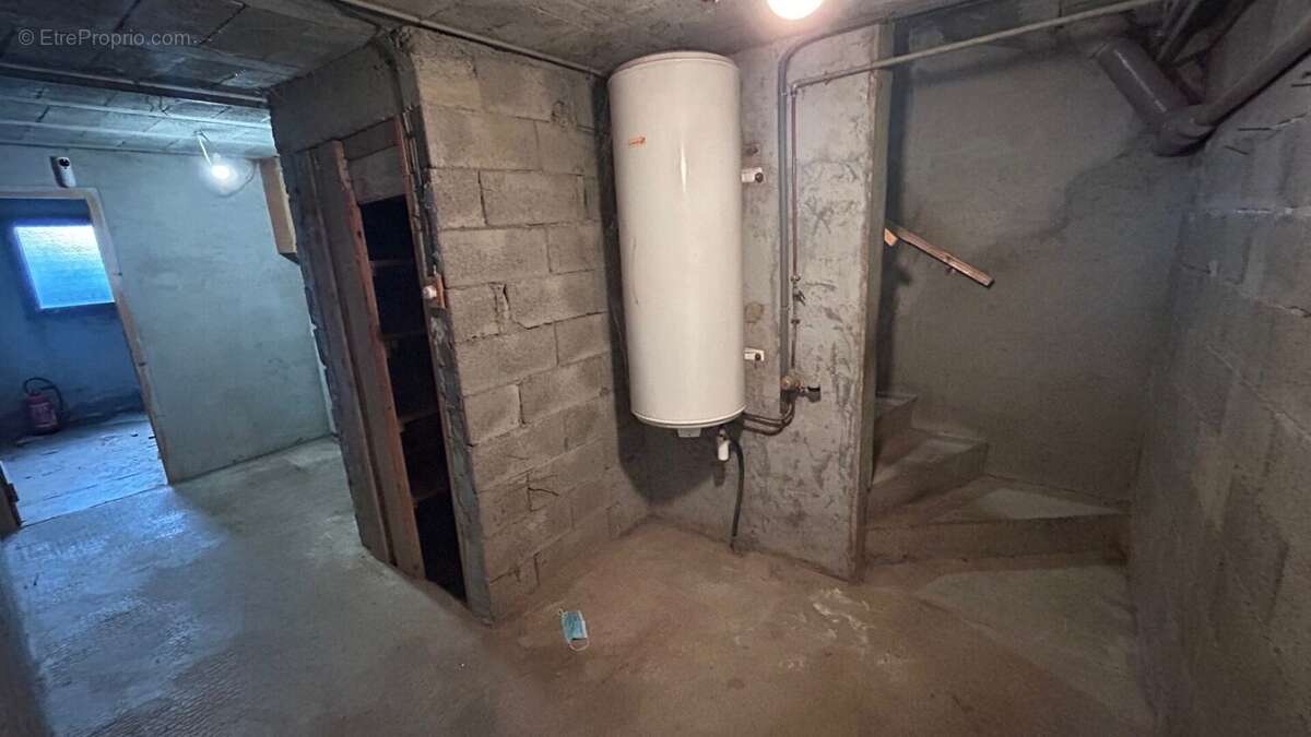 Maison a vendre a Cranves Sales Sous-sol complet - Maison à CRANVES-SALES