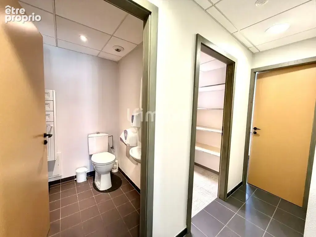 Maison 258 m² duplex, local pro, grange, terrain constructible - photo 9