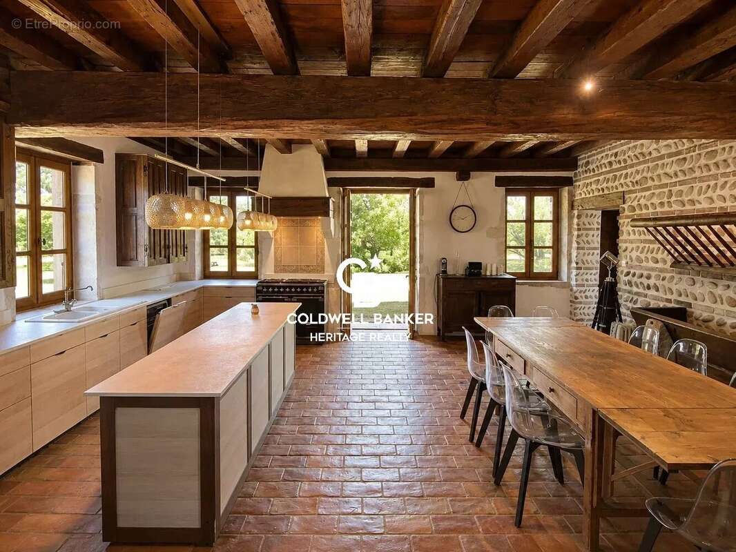 Maison à VILLARS-LES-DOMBES