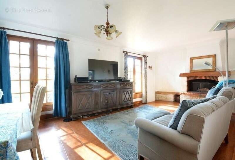 Maison à MONTPON-MENESTEROL