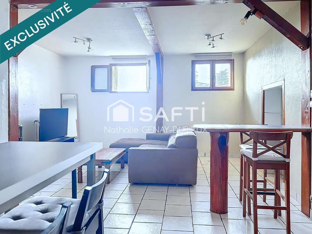 Photo 4 - Appartement à LA TOUR-DE-SALVAGNY