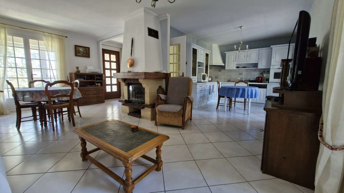 Maison à SAINT-MARCEL