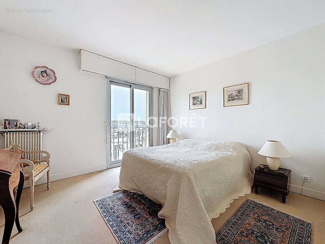 Appartement à BOURG-LA-REINE