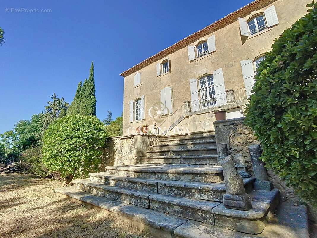 Entre MONTPELLIER & BEZIERS: Le charme de l'ancien et l'histoire d'une Maison de Maître datant de 1779. Habitation de 450 m² sur - photo 8