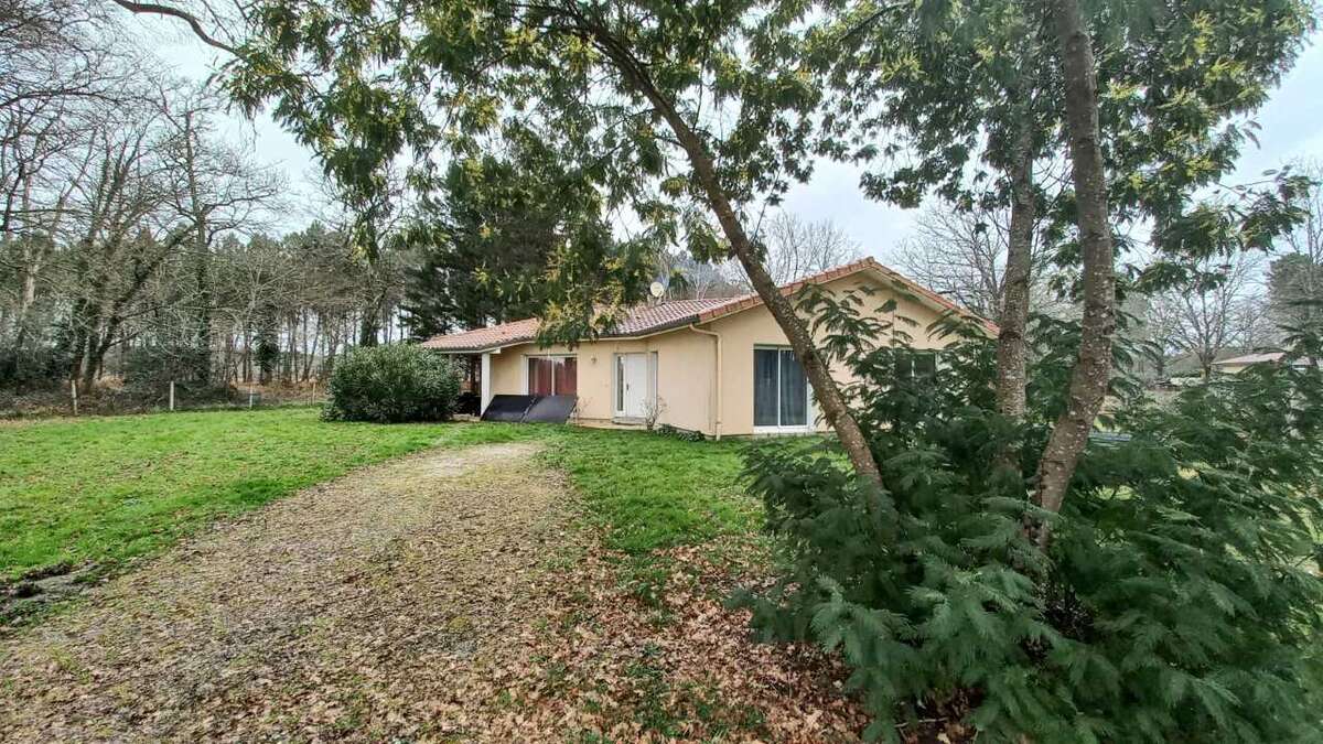 Photo-2025/060325-1-5 - Maison à VILLENEUVE-DE-MARSAN