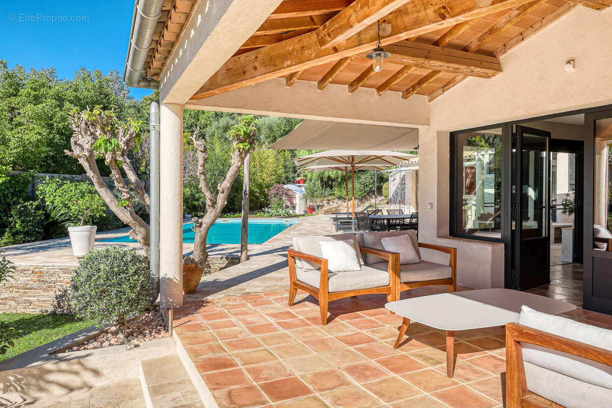 Maison à BORMES-LES-MIMOSAS