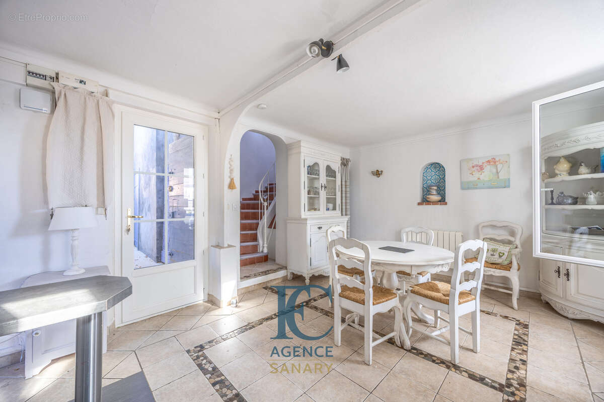 Maison à SIX-FOURS-LES-PLAGES