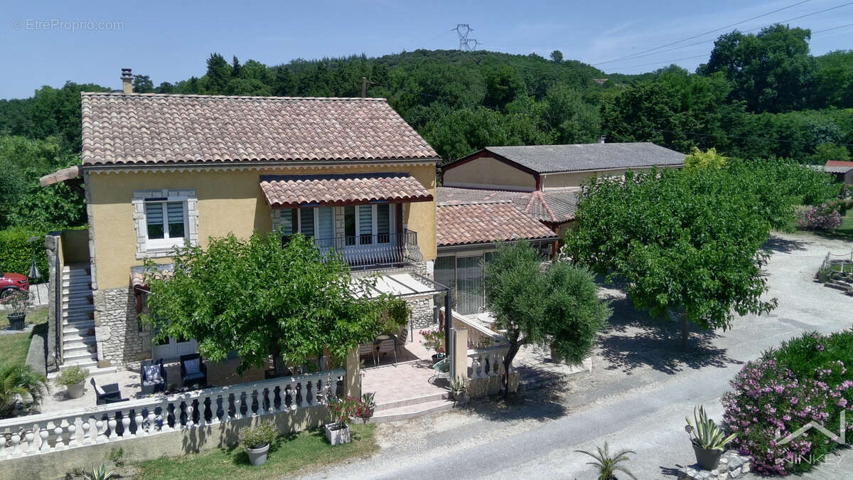Maison à LA GARDE-ADHEMAR
