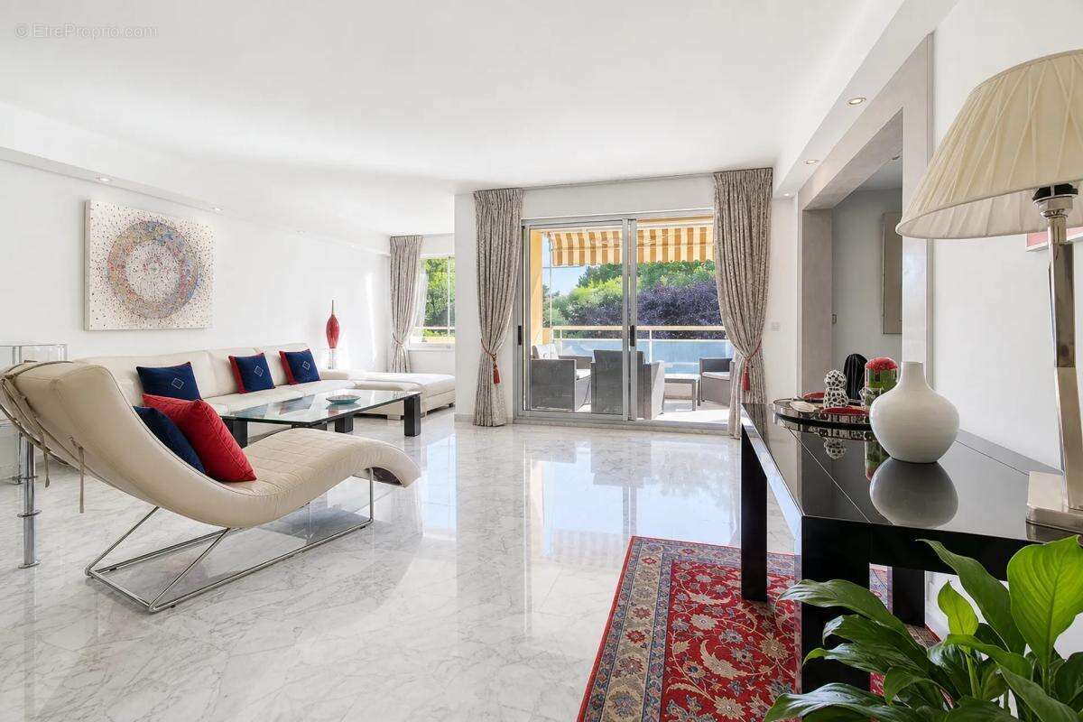 Appartement F4 à vendre 3 pièces - 117,16 m2 - photo 2