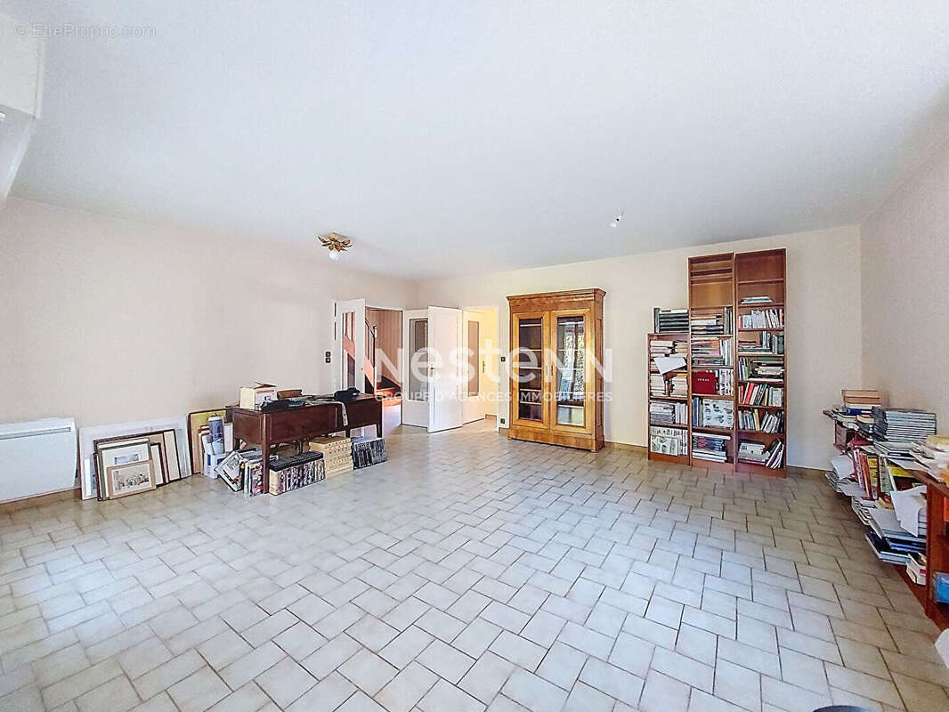 Maison à SAINTE-LUCE-SUR-LOIRE