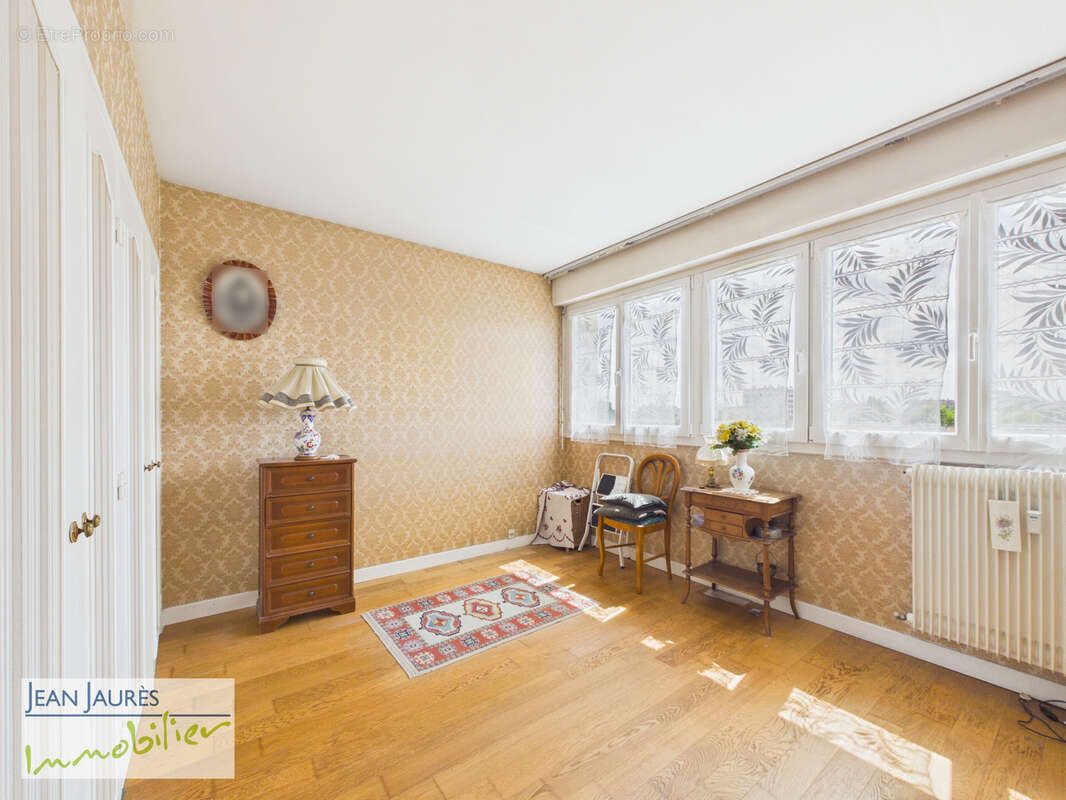 Appartement lumineux avec balcon, garage et vue dégagée   Résidence Saint-Bruno - photo 10