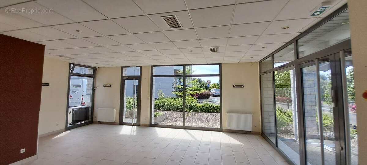 Commerce à HUNINGUE