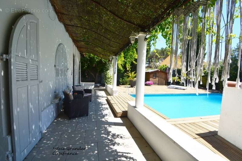Maison à ROGNAC