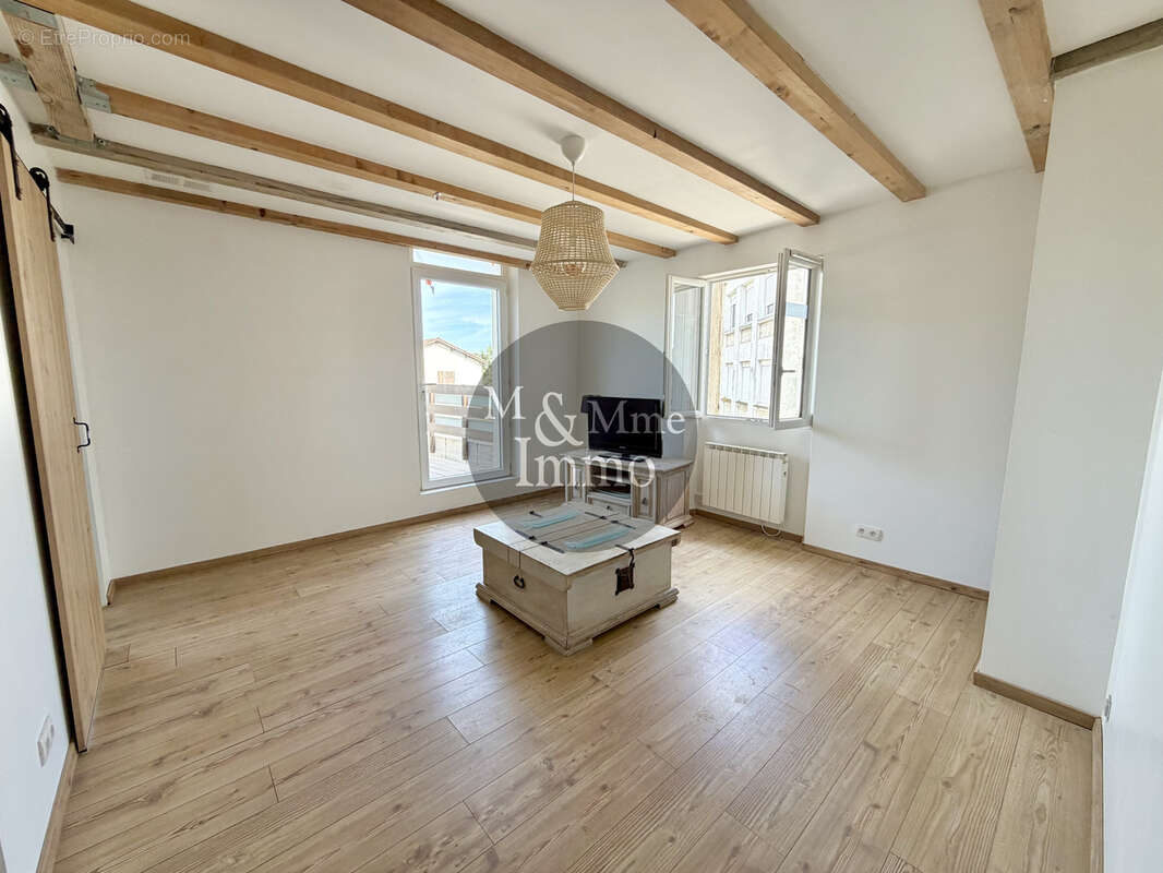 Appartement à SAINTE-TULLE