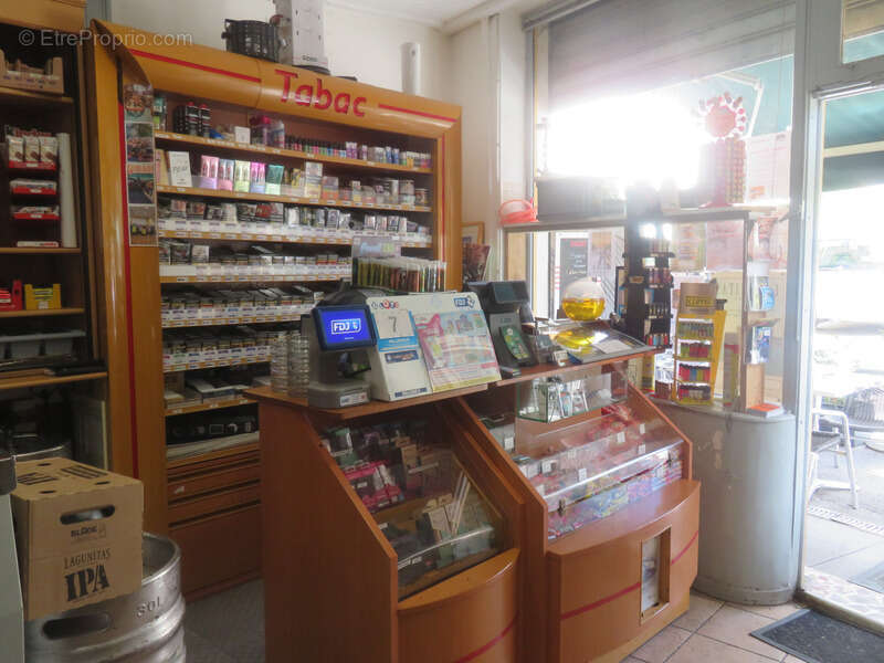 Commerce à THOARD