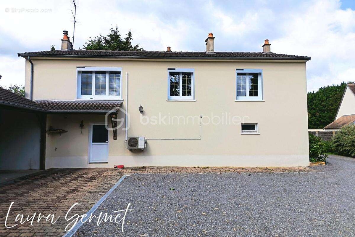 Maison à MEREAU