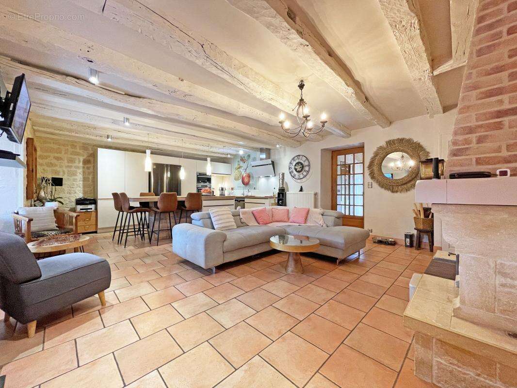 Maison à SAINT-GEYRAC