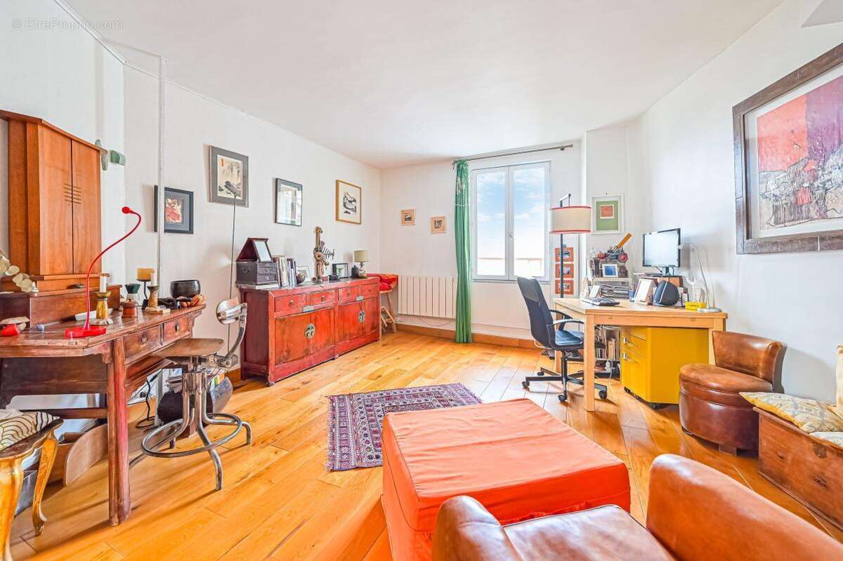 Appartement à PARIS-19E