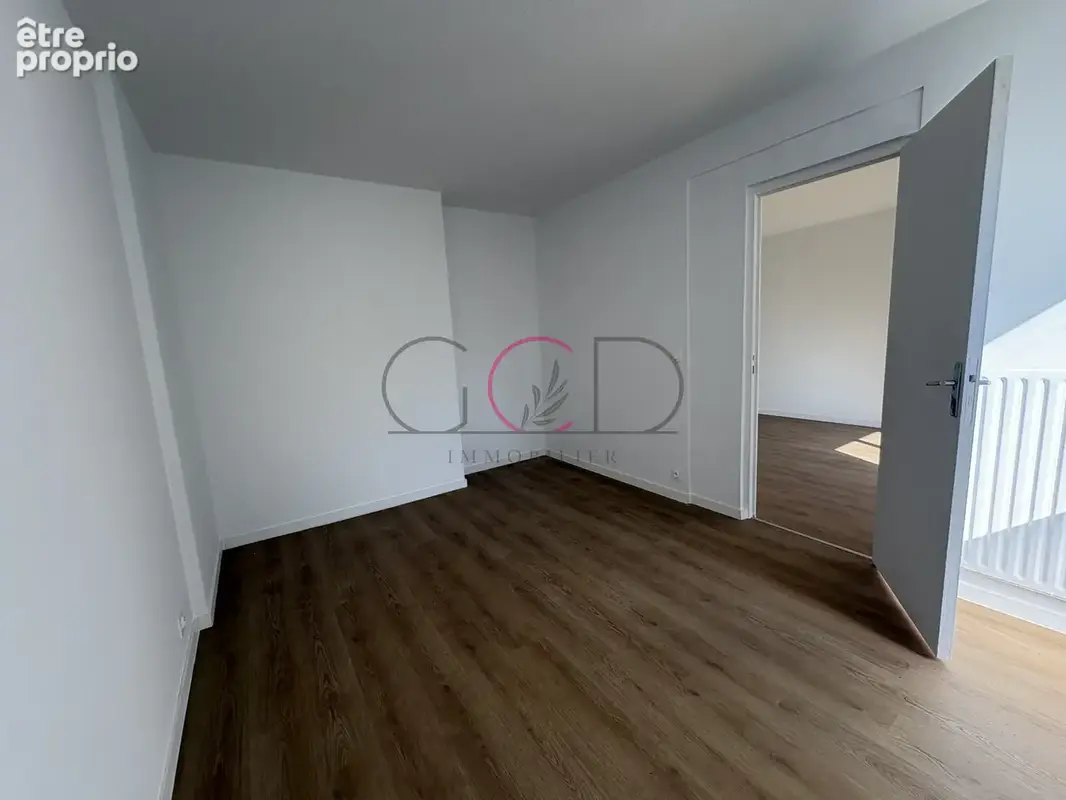 Appartement T3 - 68 m2 - Aix-en-Provence — Route de Galice - photo 2