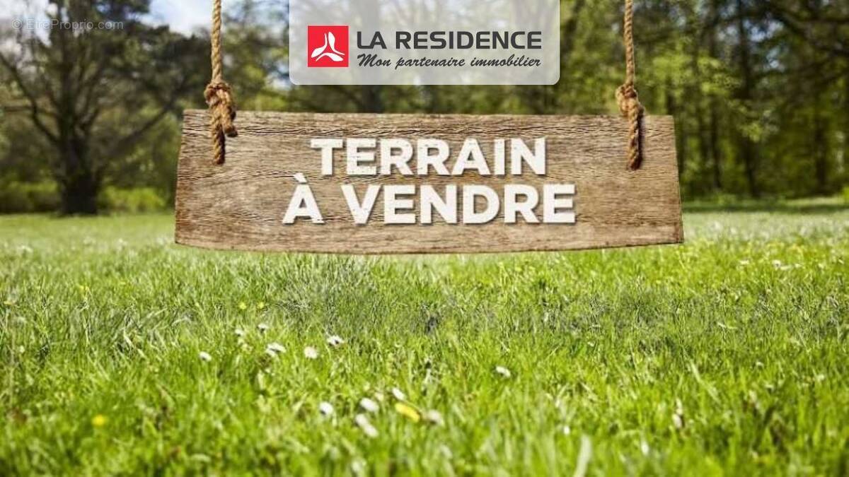 Terrain à LA CHAPELLE-VENDOMOISE