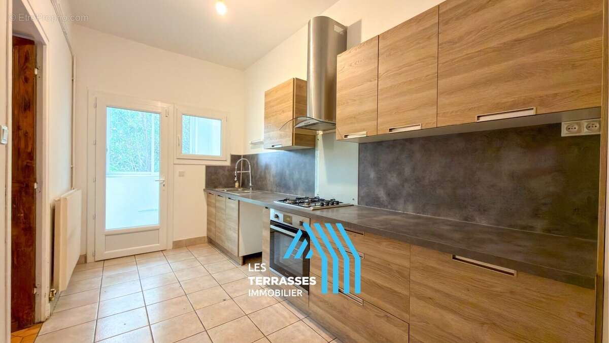 Maison à MONTELIMAR