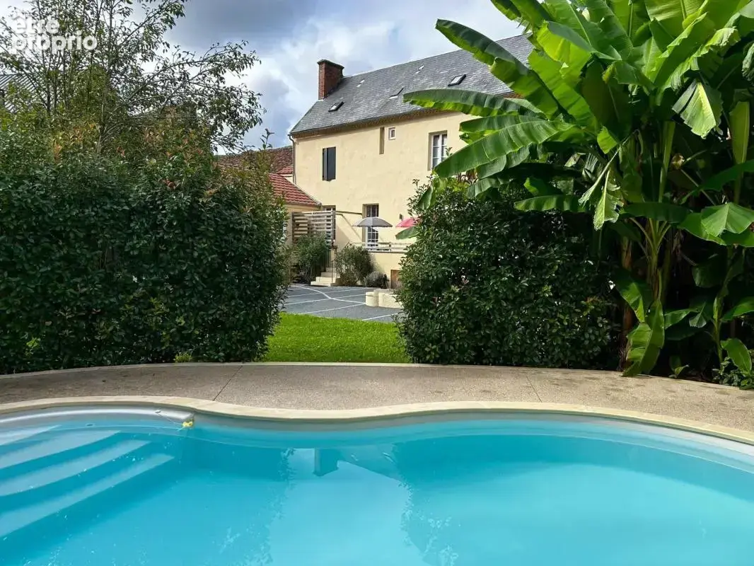 Belle maison avec piscine et chambres d'hôtes - photo 2