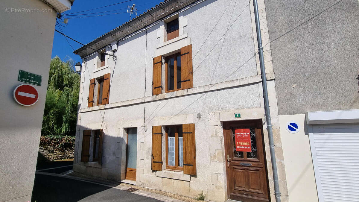 Au coeur du bourg, proche commodités - photo 17