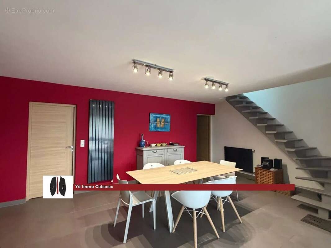 Maison à PUJOLS-SUR-CIRON