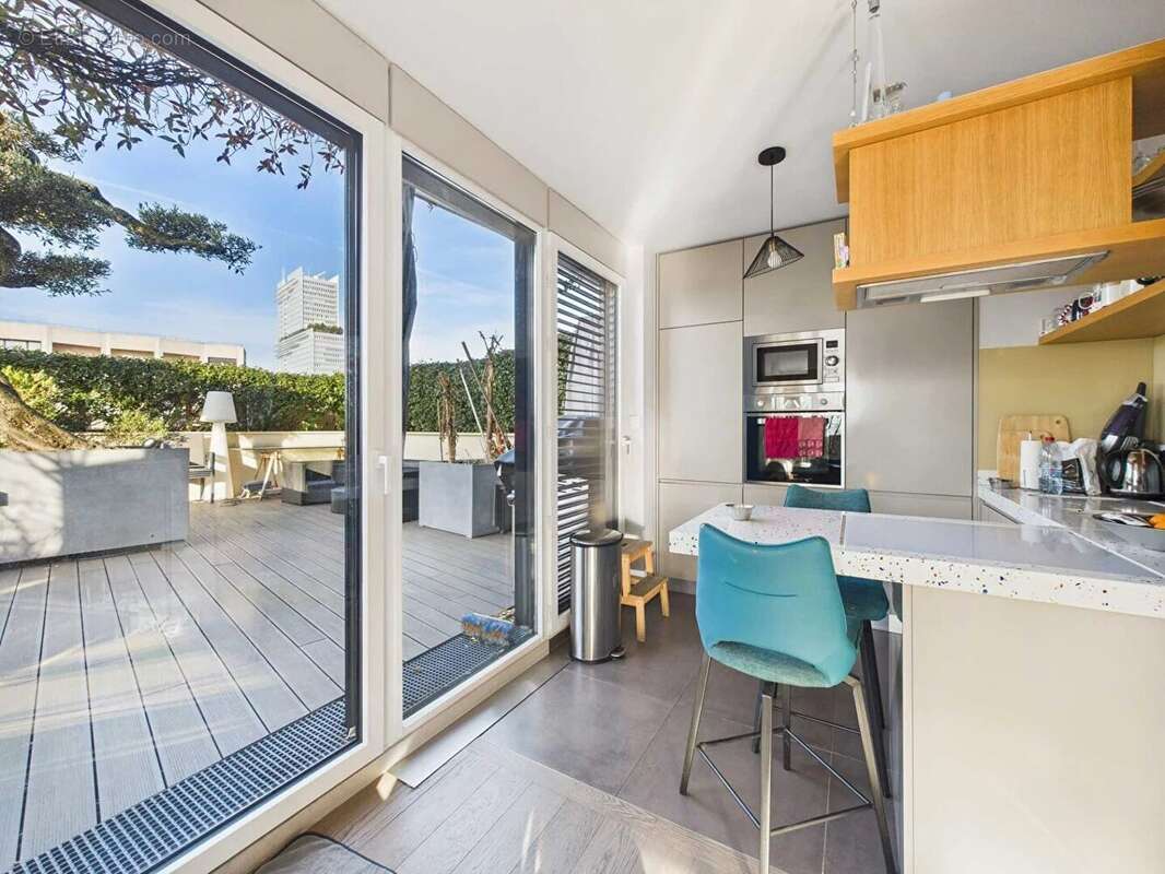 Appartement à PARIS-17E