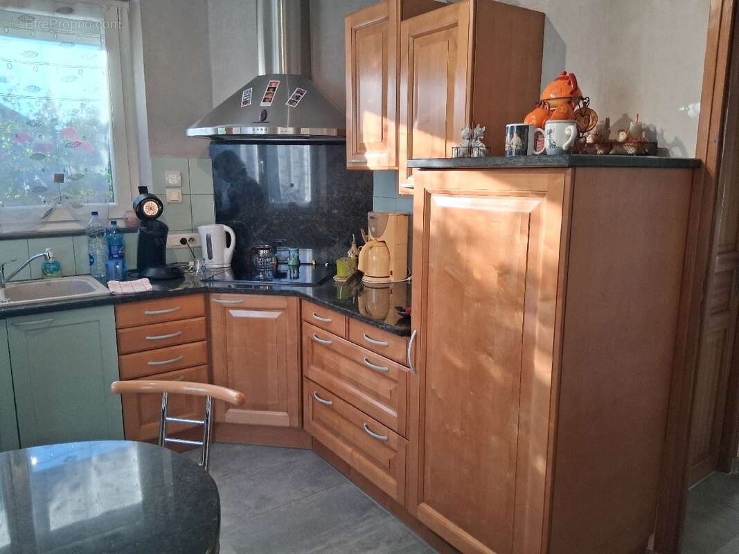 Maison à VIEUX-CHARMONT