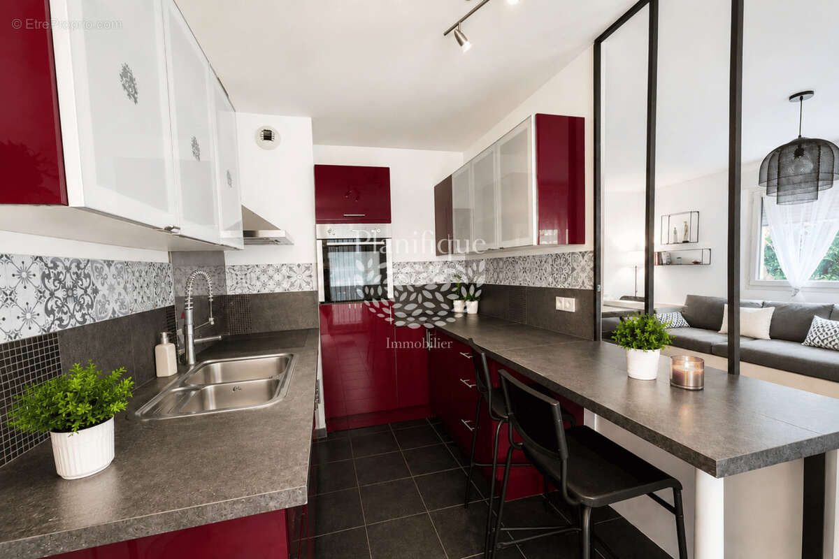 Saint Julien en Genevois   Élégant appartement T4 en rez de chaussée - photo 3